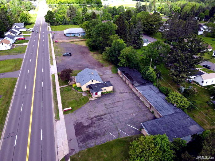 Crestview Motel (Crest View Motel) - Real Estate Listing Photo (newer photo)